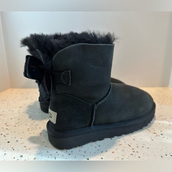 UGG Mini Bailey Velvet Bow II Boot - Picture 7 of 11